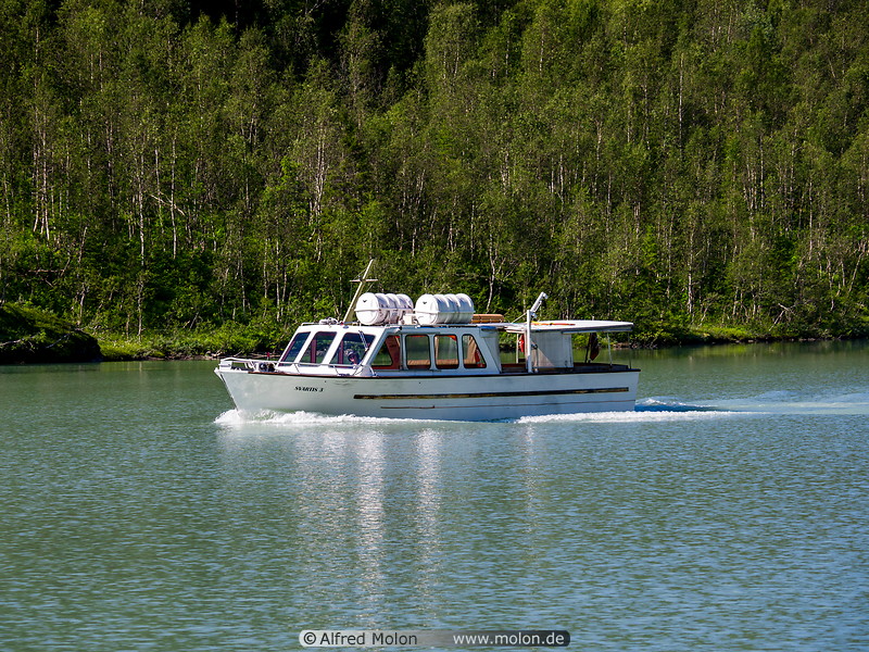 10 Svartisvatnet ferry boat