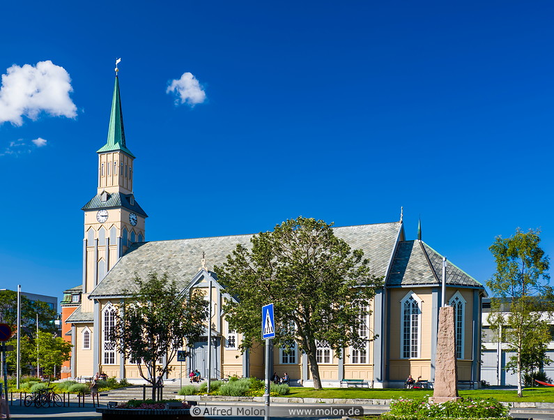 27 Tromsø cathedral