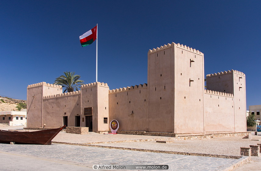 16 Taqah castle