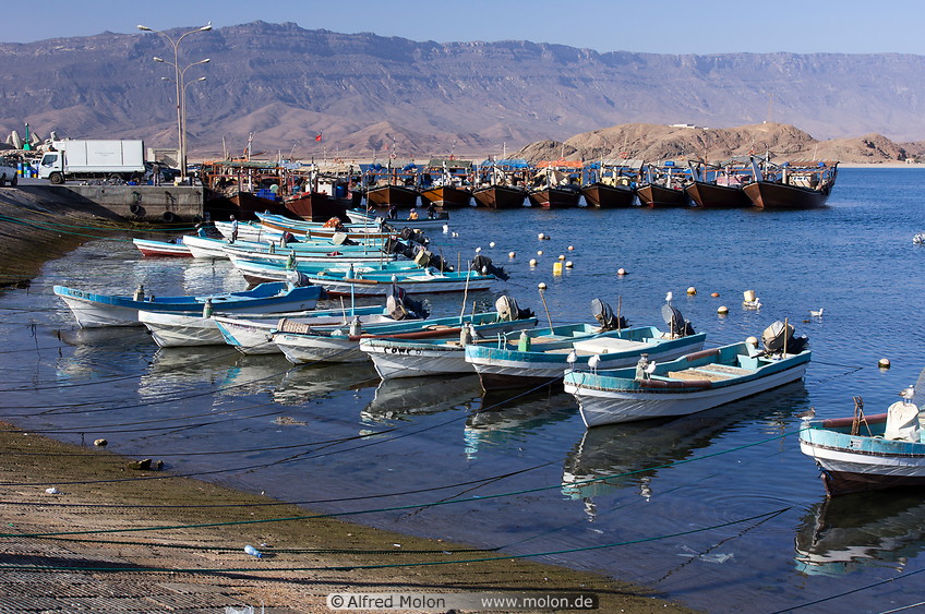 33 Fishing boats in Mirbat