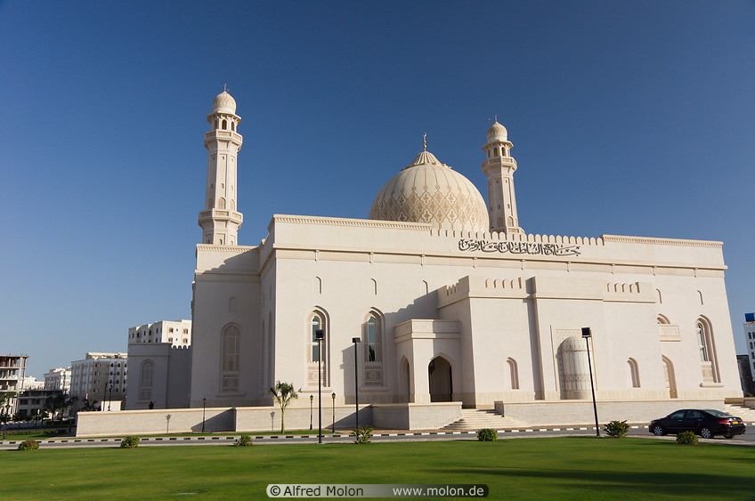 06 Sultan Qaboos mosque