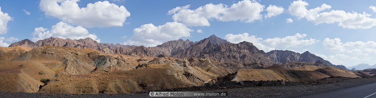 14 Al Hajar mountains