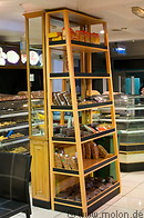 12 Pastries shop