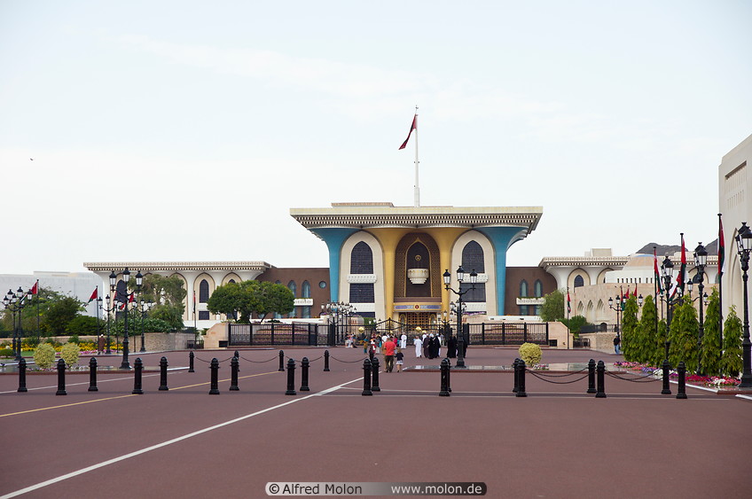 02 Al Alam royal palace
