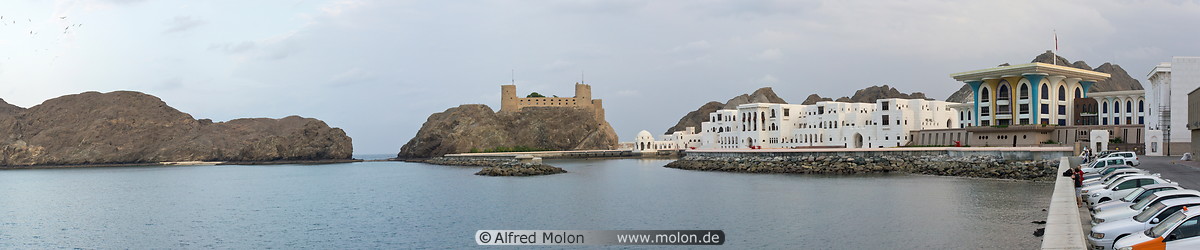 29 View of bay, Al Alam royal palace and Al Jalali fort