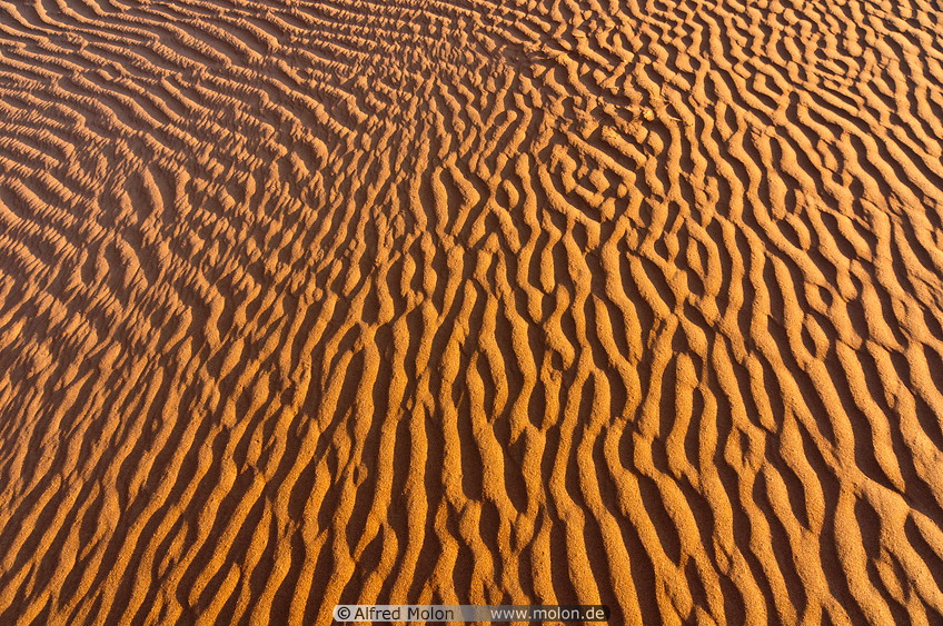 11 Sand ripple patterns