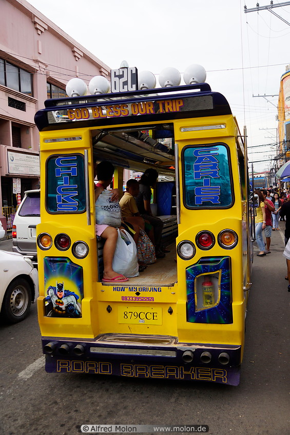 06 Jeepney