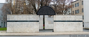 18 Umschlagplatz memorial