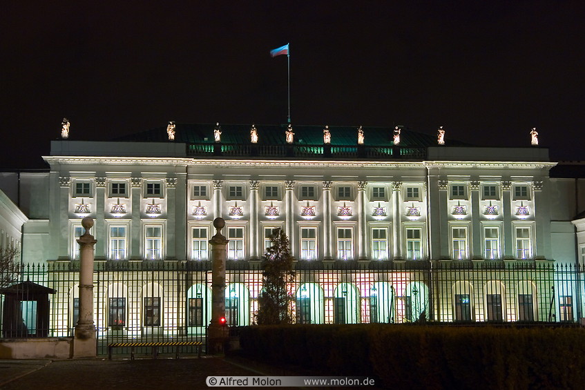 12 Presidential palace at night