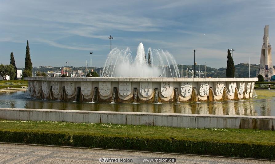 14 Fountain on Imperio square