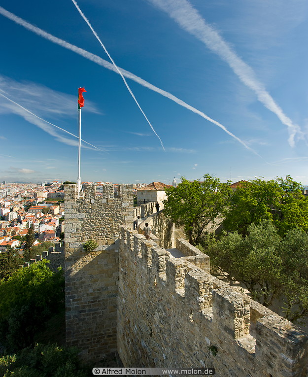 15 Castle walls and Portuguese flag