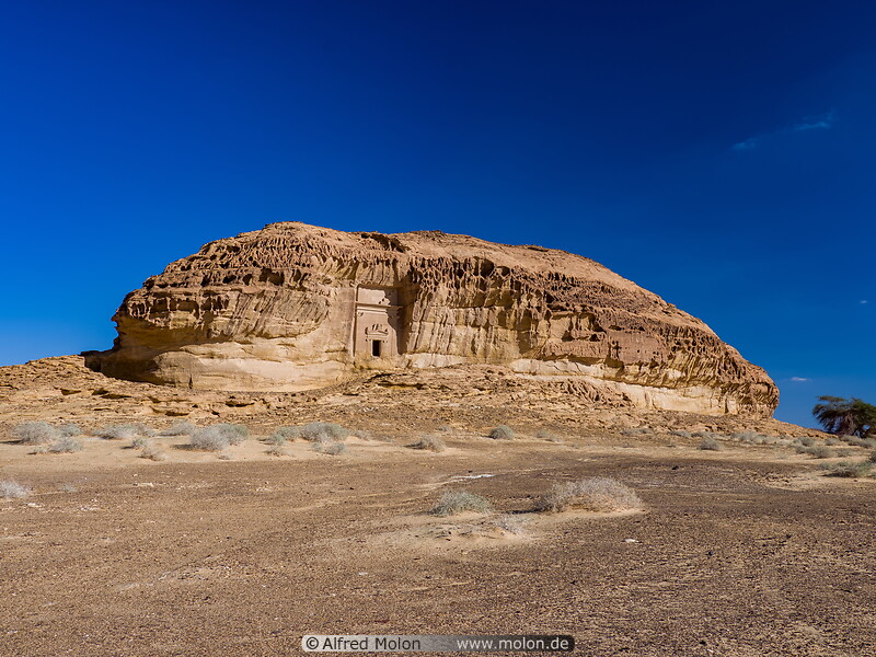 13 Rock tombe near Jabal al Ahmar