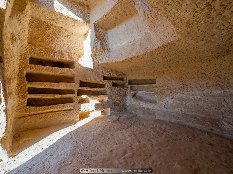 33 Qasr Al Bint tomb interior
