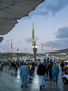 14 Al-Masjid an-Nabawi mosque