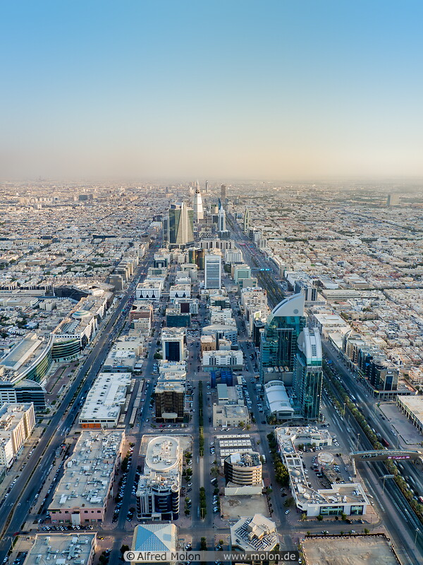 40 Riyadh skyline with King Fahd road