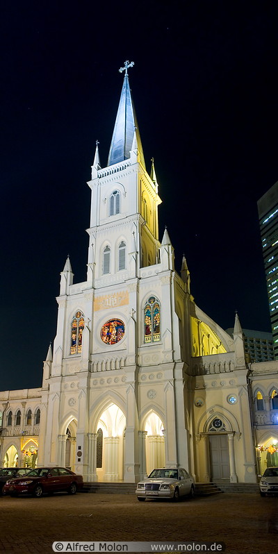 09 Church of the Holy Infant Jesus at night