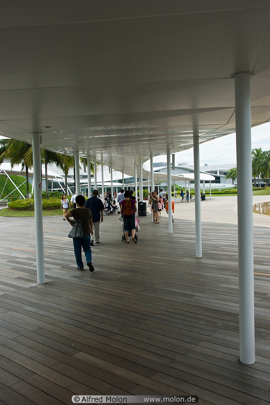 21 Covered walkway in Harbourfront