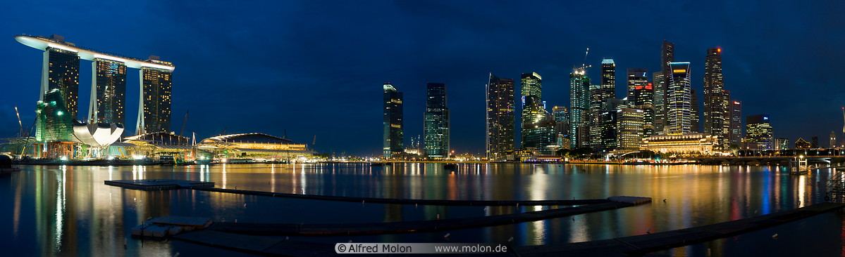 13 Marina bay at night