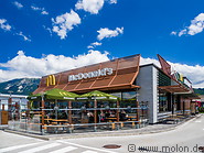 02 McDonalds restaurant