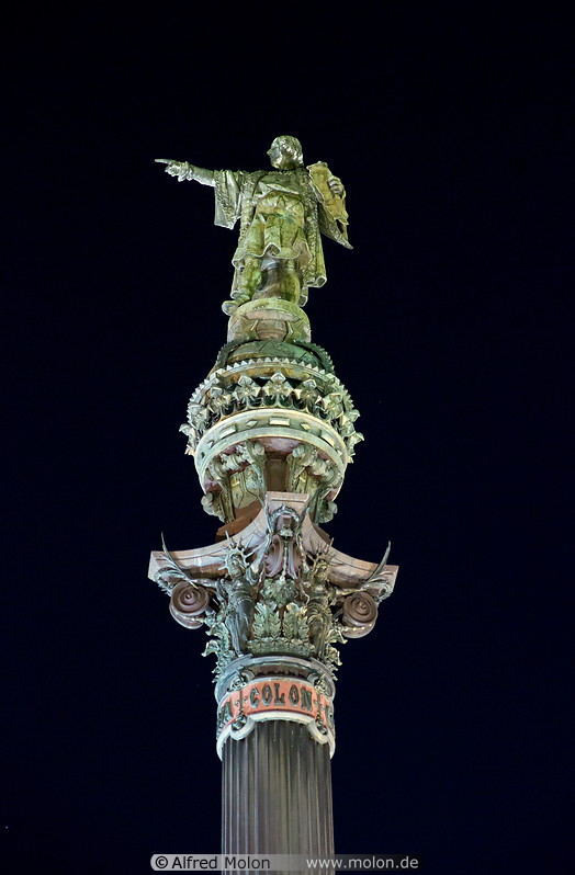 18 Columbus Monument at night