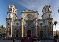 07 Front view of cathedral
