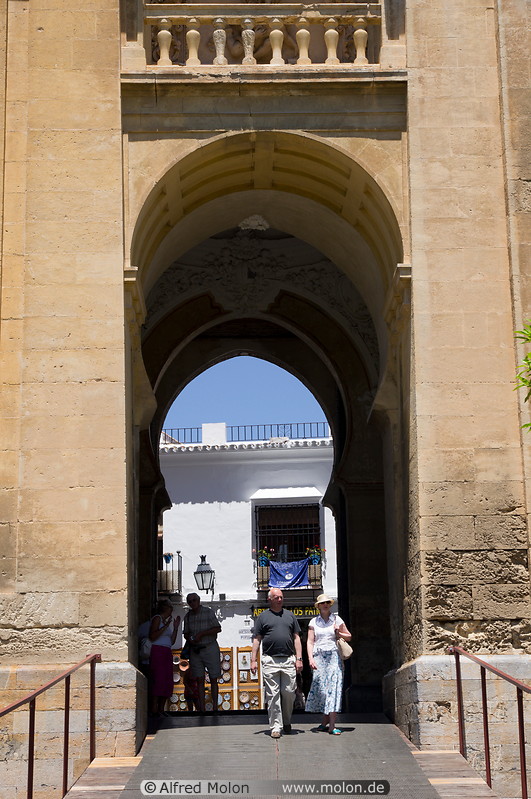 08 Puerta del Perdon gate