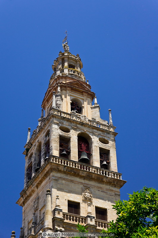 17 Torre del Alminar tower