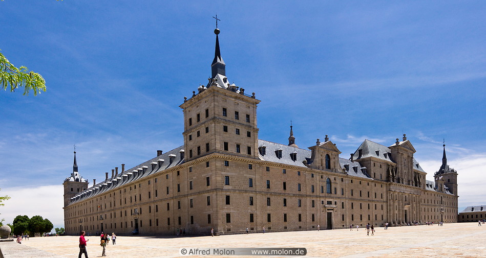 04 El Escorial palace