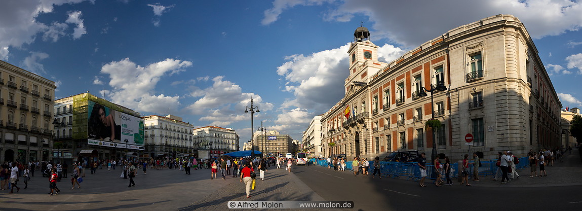18 Puerta del Sol square