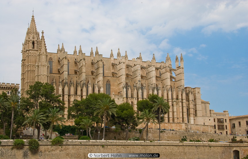 13 Cathedral of Palma La Seo