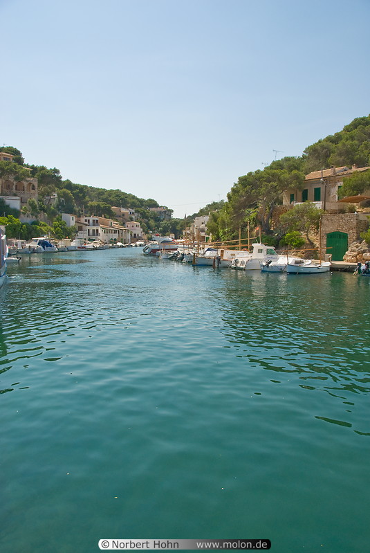 16 The harbour of Cala Figuera 