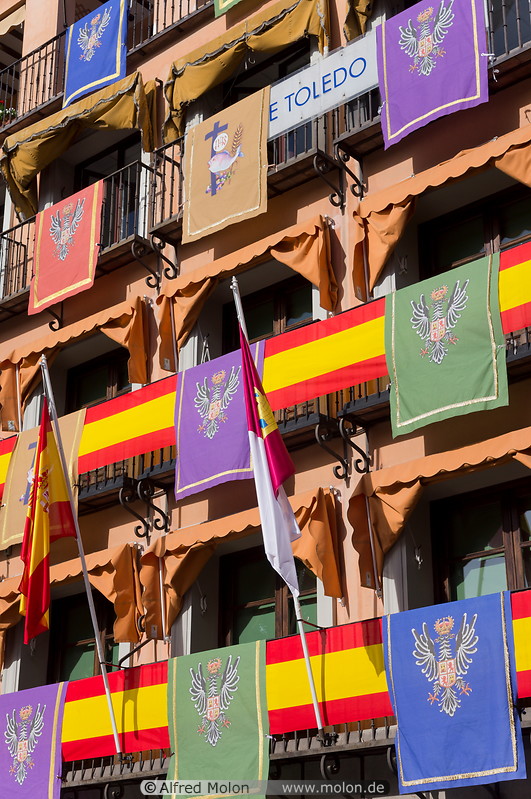 14 Colourful flags on Zocodover square building
