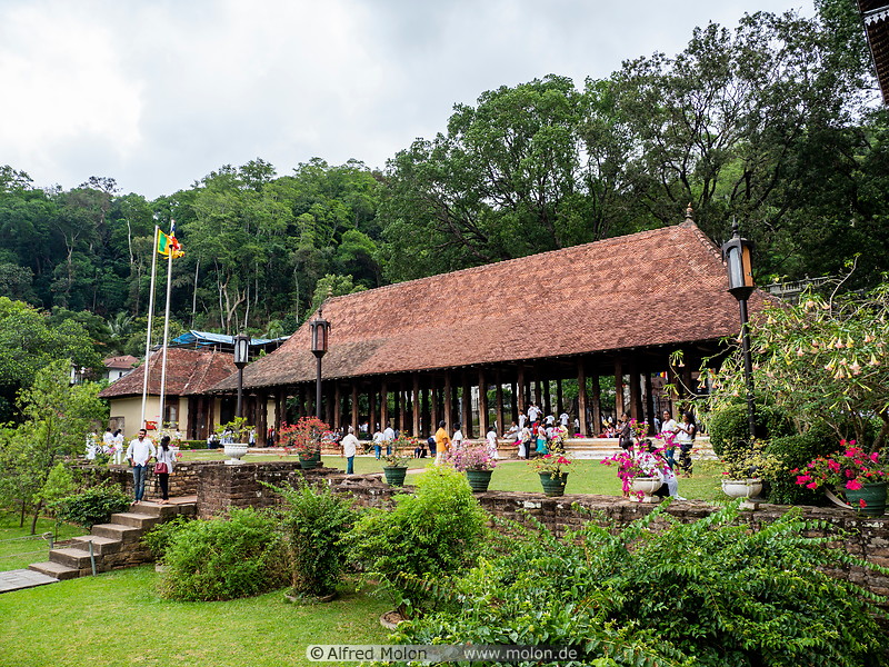 20 Temple of the sacred tooth relic