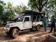 01 Tourist jeep