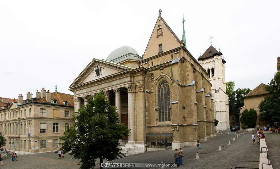 12 St Pierre cathedral