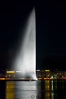09 Jet d'Eau water fountain at night