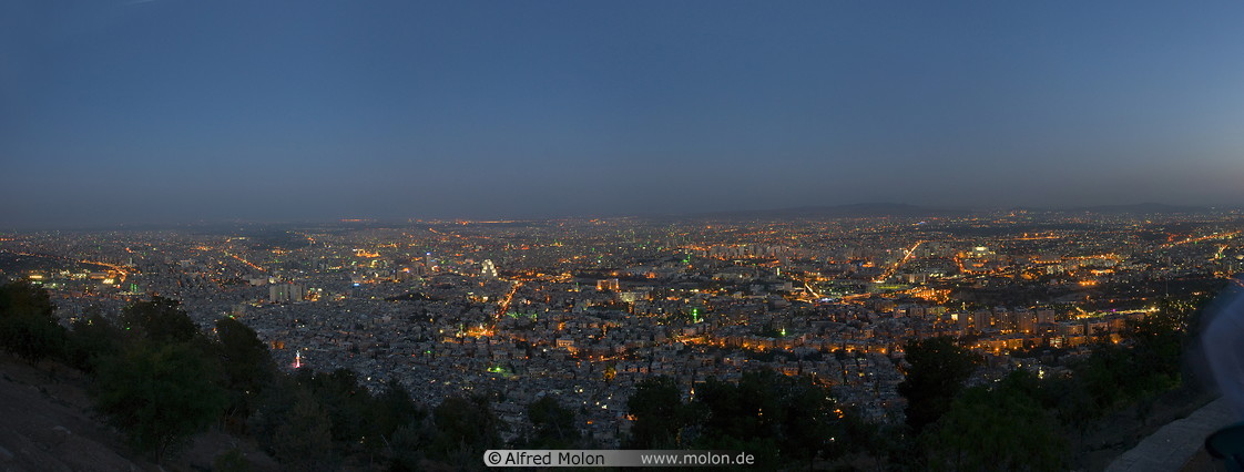 02 Panoramic view of Damascus at night