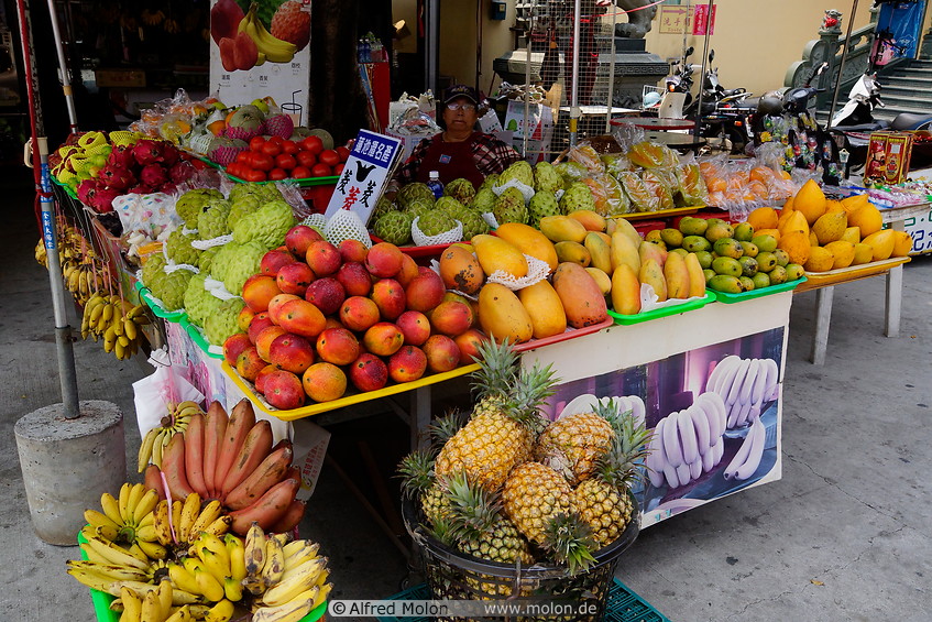 18 Fruit stall