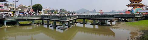 02 Bridge to dragon and tiger pagoda