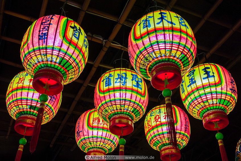 01 Chinese lanterns