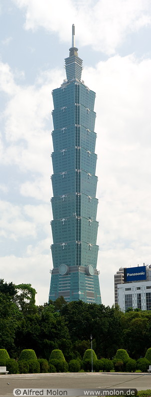 06 Skyscraper