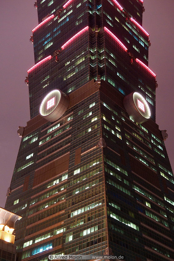 02 Taipei 101 at night