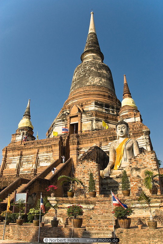04 Stupas