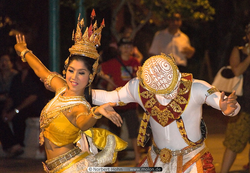 17 Dancers in Siam Niramit theatre