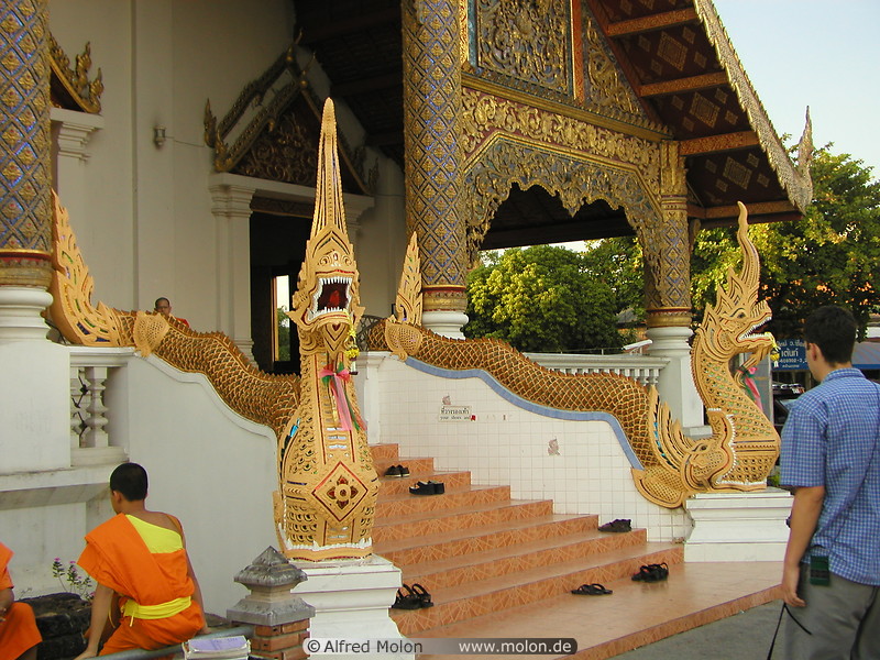15 Buddhist temple stairs