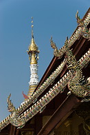 13 Wat Mahawan