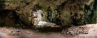 17 Phraya Nakhon cave
