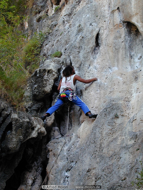 09 Rock climbing