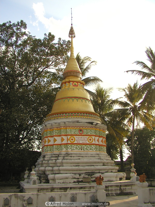 28 Wat Sri Chum