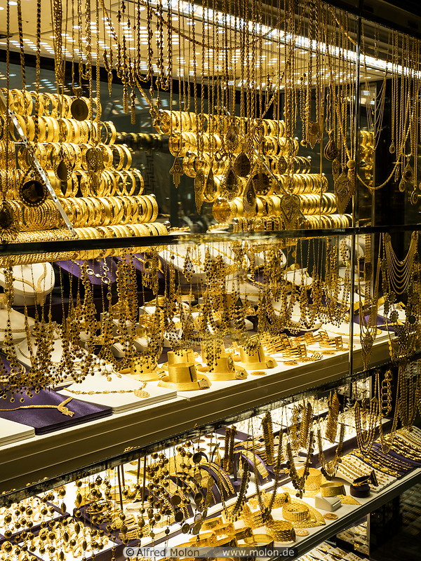10 Gold jewellery shop